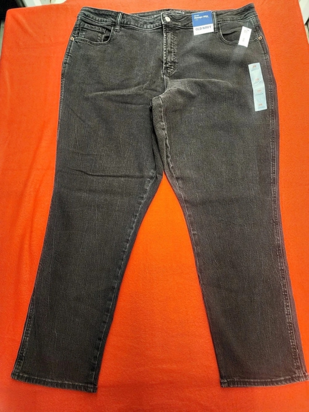 Old Navy High-Rise Vintahe Slim Black Wash Women's Jeans - Size 20. NWT